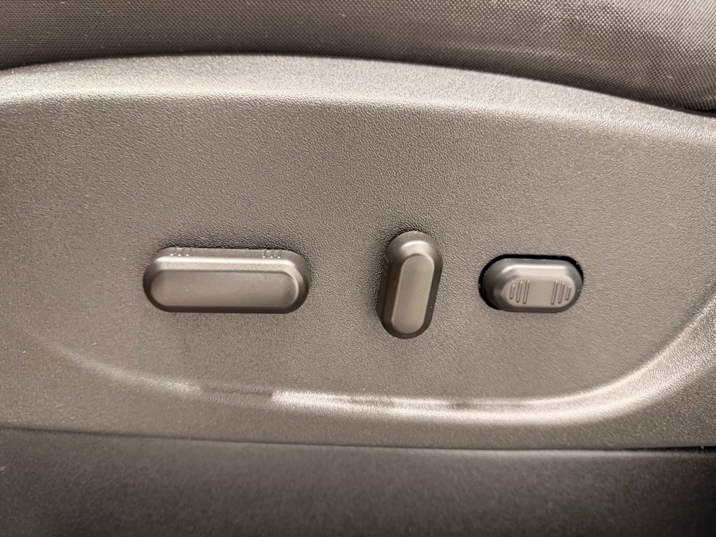 Used 2017 Ford Escape SE w/ Equipment Group 201A image 22