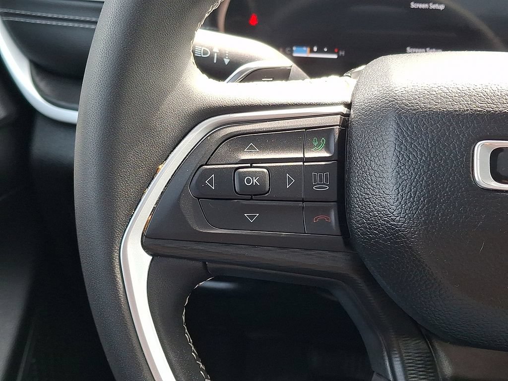 Used 2023 Jeep Grand Cherokee Laredo X AWD/4WD image 21