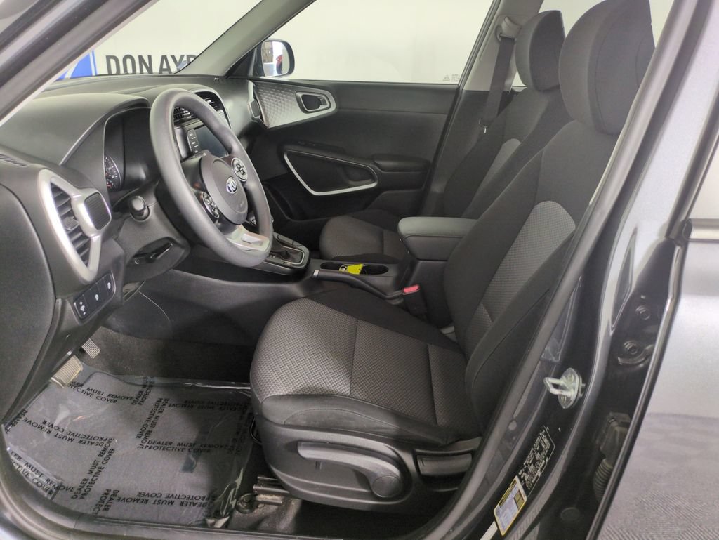 Used 2021 Kia Soul LX FWD image 9