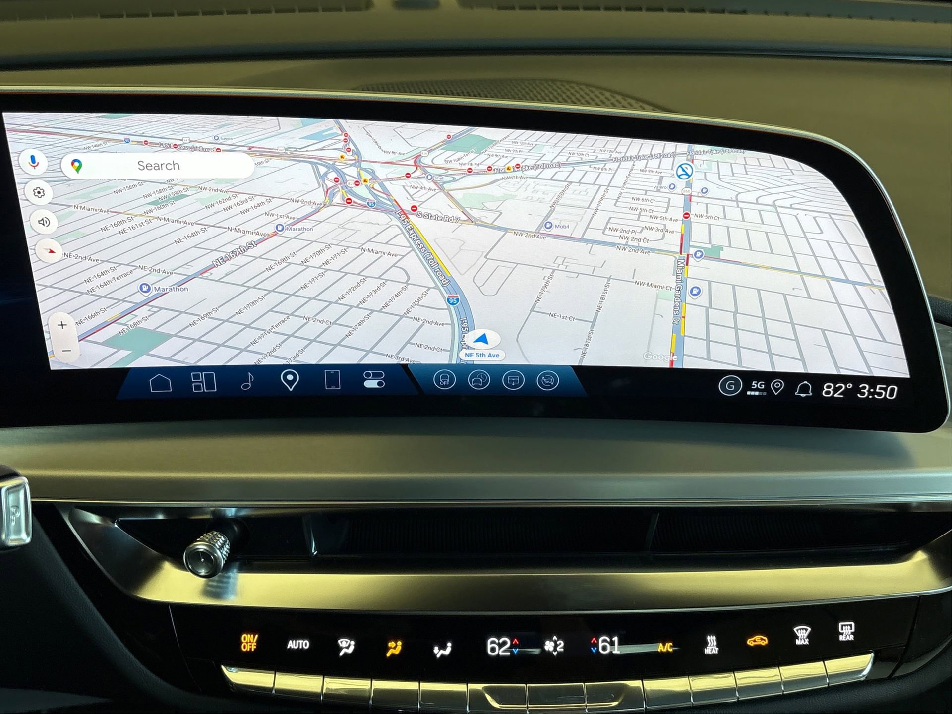 New 2026 Cadillac Lyriq Luxury image 24