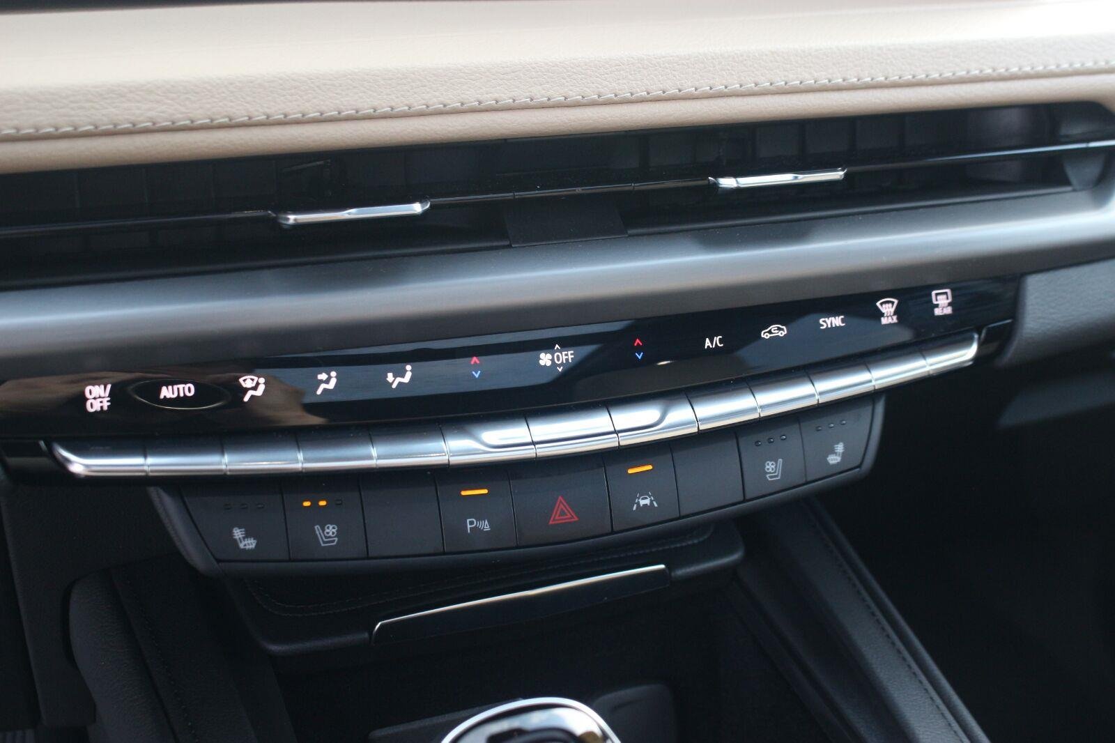 Used 2024 Cadillac XT4 Premium Luxury FWD image 26