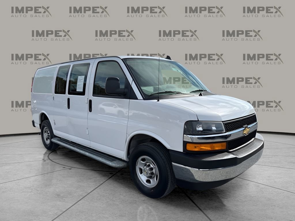 Used 2023 Chevrolet Express 2500 w/ Driver Convenience Package RWD image 7