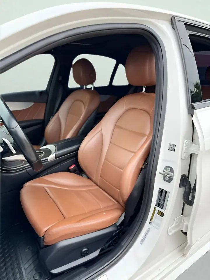 Used 2019 Mercedes-Benz C 300 Sedan image 13