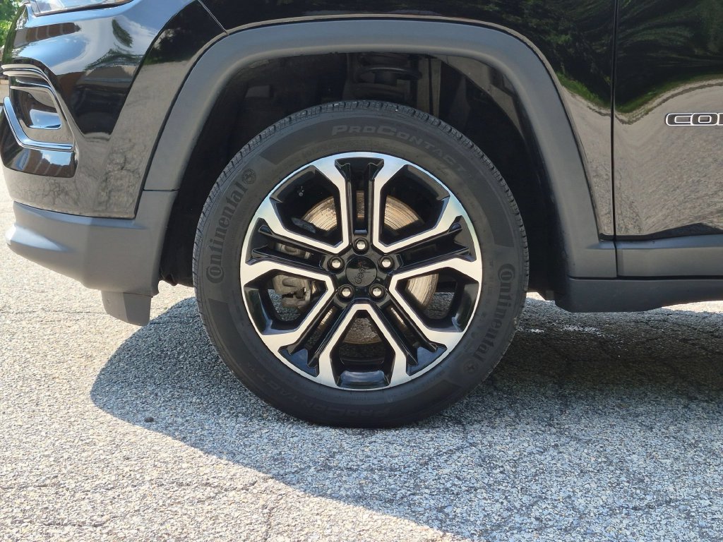 Used 2023 Jeep Compass Limited w/ Sun and Sound Group AWD/4WD image 27