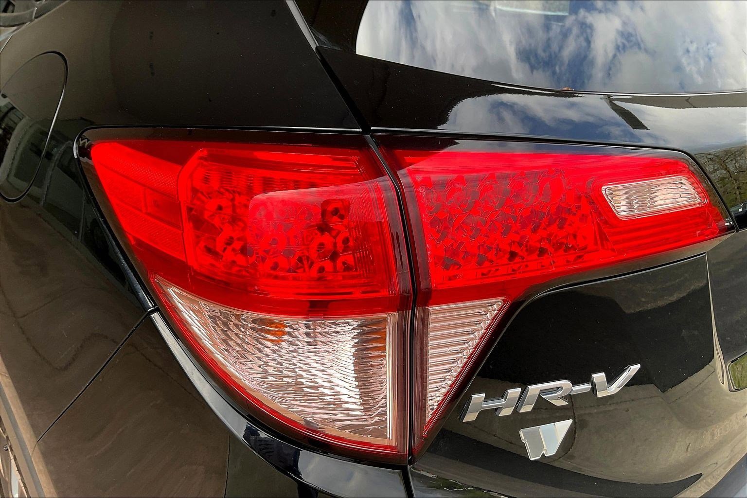 Used 2018 Honda HR-V EX image 22
