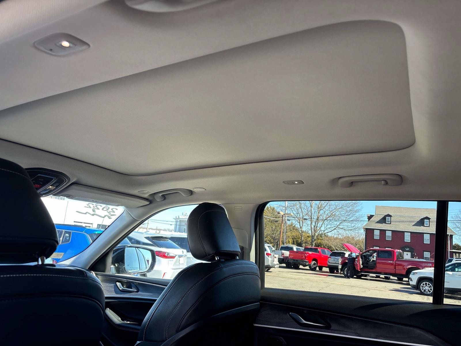 Certified 2022 Jeep Grand Cherokee L Limited AWD/4WD image 9