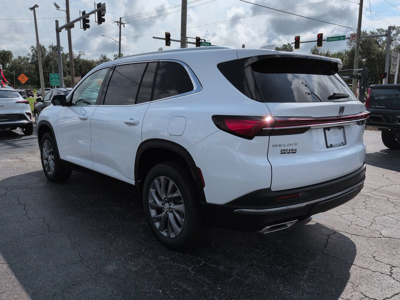 New 2026 Buick Enclave Preferred w/ Power Package FWD image 6