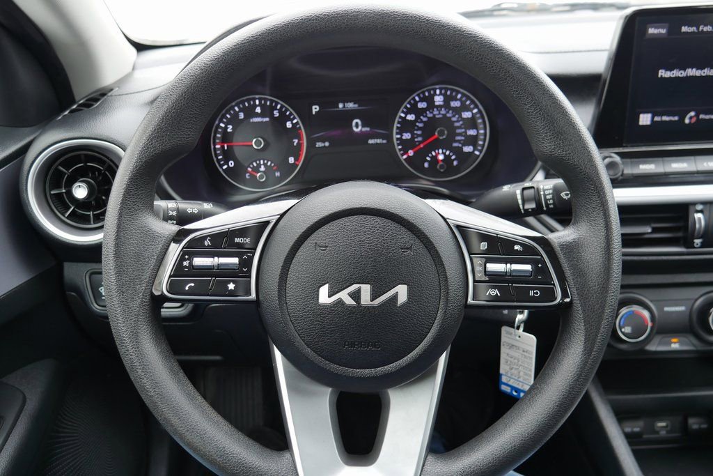 Used 2022 Kia Forte LXS image 11