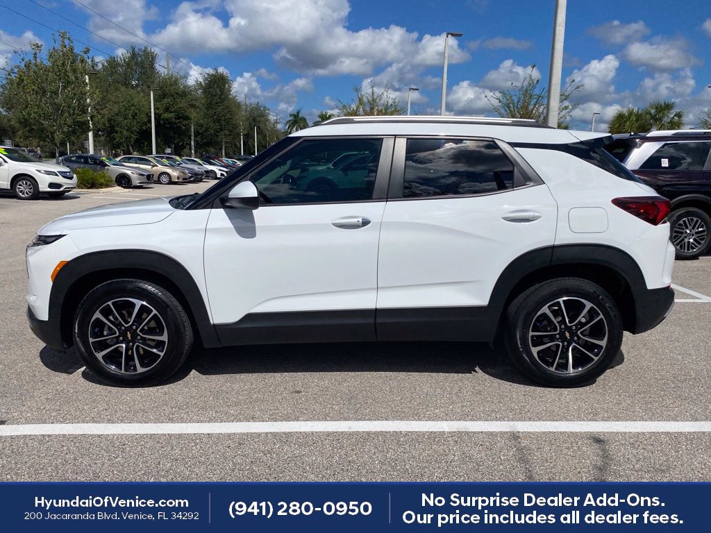 Used 2024 Chevrolet TrailBlazer LT w/ Driver Confidence Package FWD image 28
