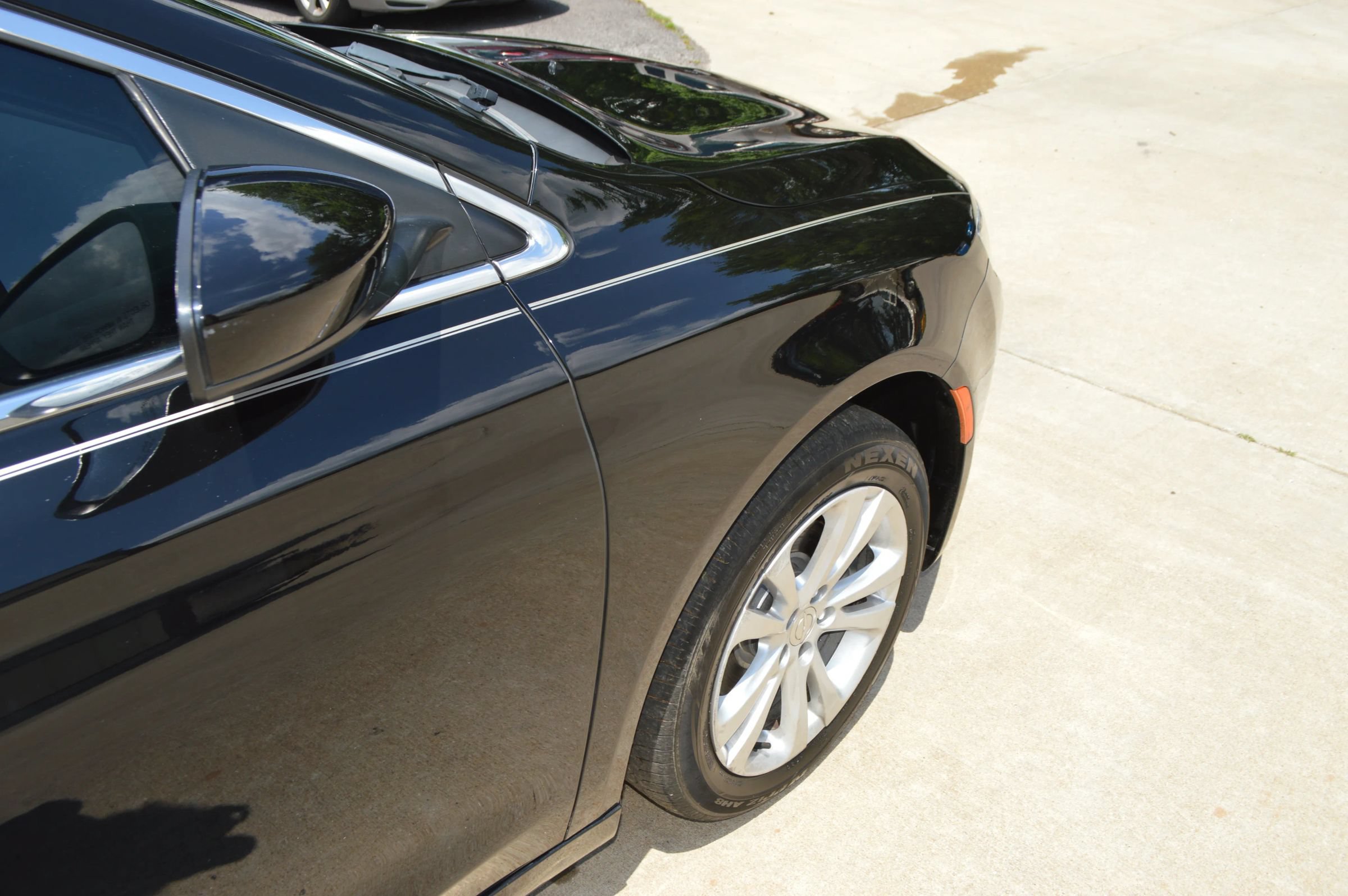 Used 2016 Chrysler 200 Limited FWD image 11