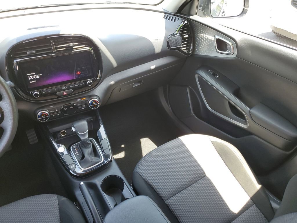 Certified 2023 Kia Soul S FWD image 13
