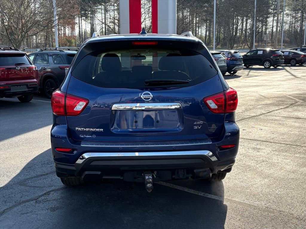 Used 2020 Nissan Pathfinder SV image 5