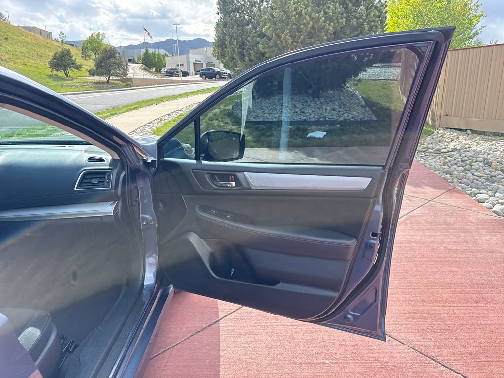 Used 2017 Subaru Legacy 2.5i Premium AWD/4WD image 25