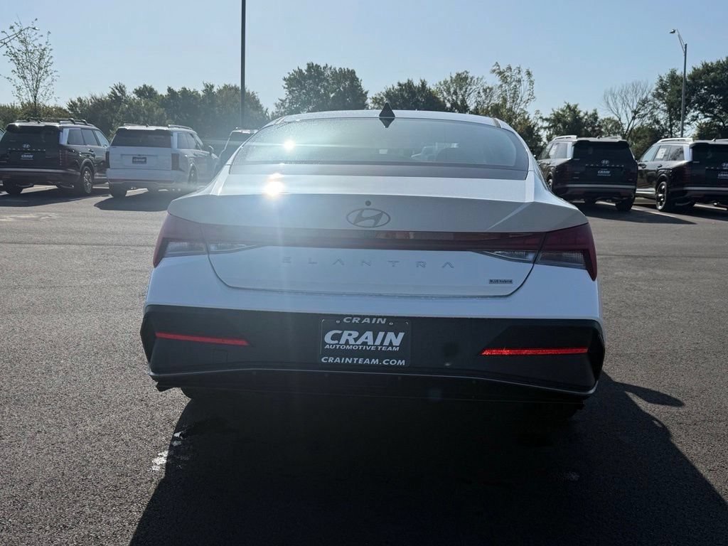 New 2026 Hyundai Elantra Hybrid FWD image 6