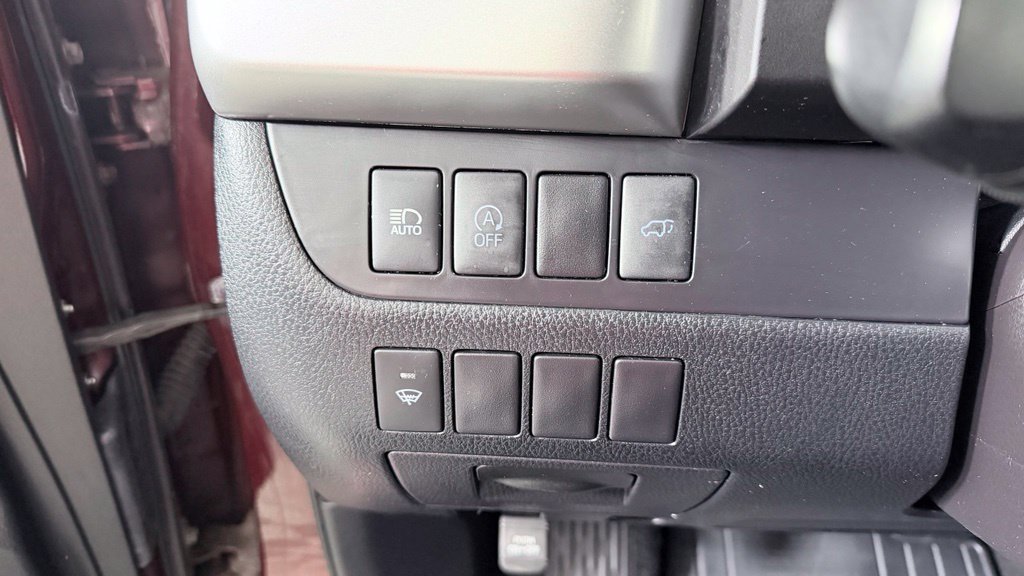 Used 2017 Toyota Highlander XLE AWD/4WD image 20
