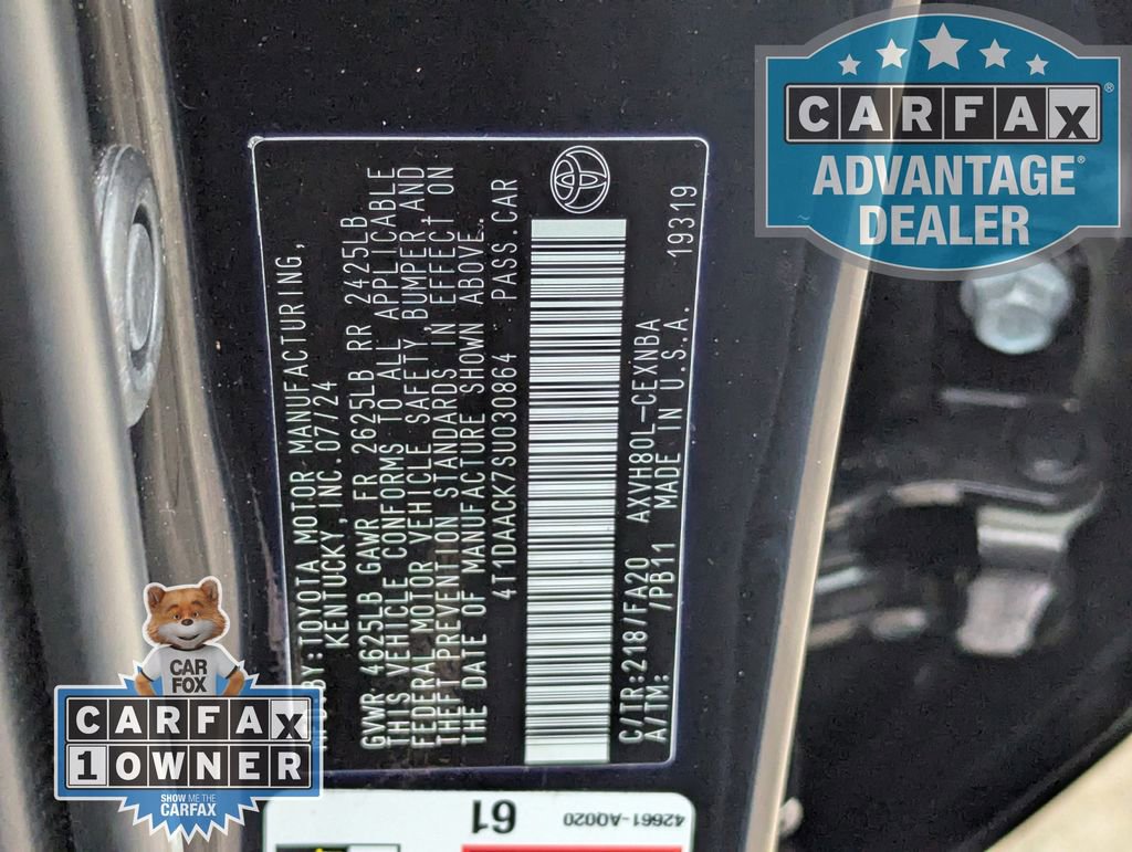 Used 2025 Toyota Camry LE FWD image 31
