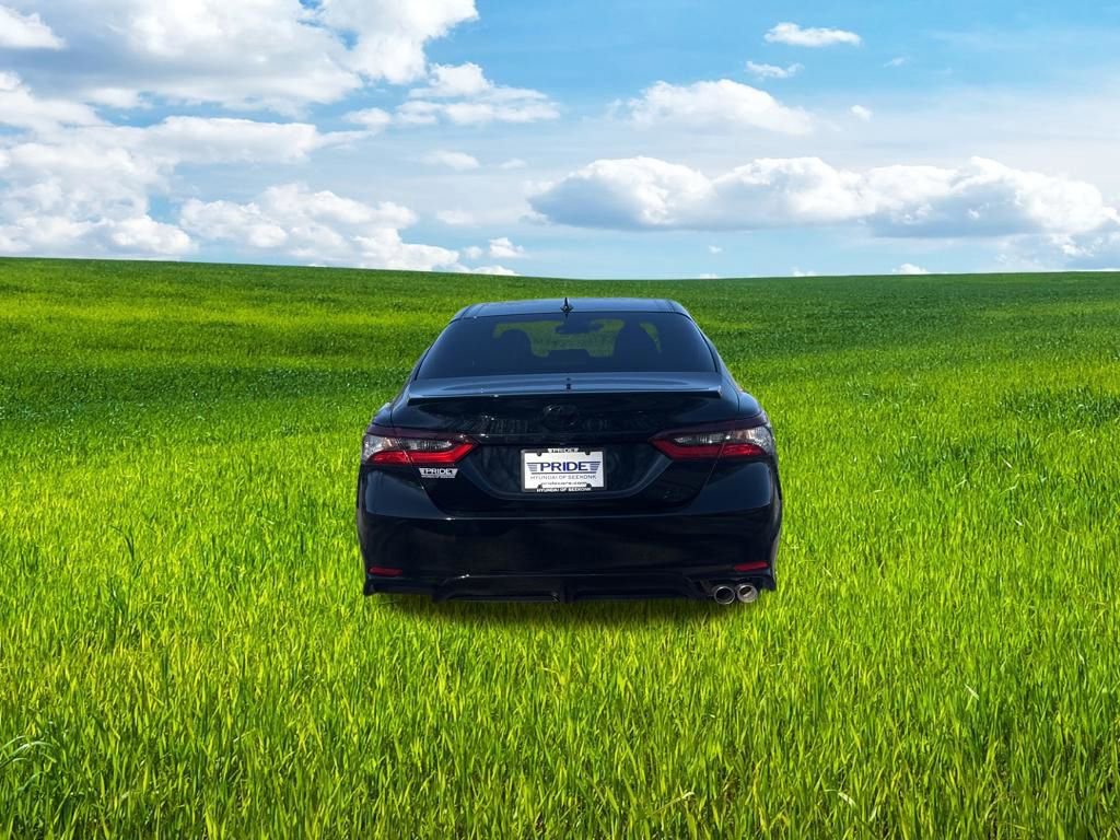 Used 2024 Toyota Camry SE w/ Convenience Package image 6