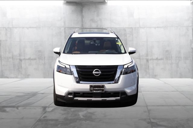 Certified 2025 Nissan Pathfinder Platinum AWD/4WD image 4