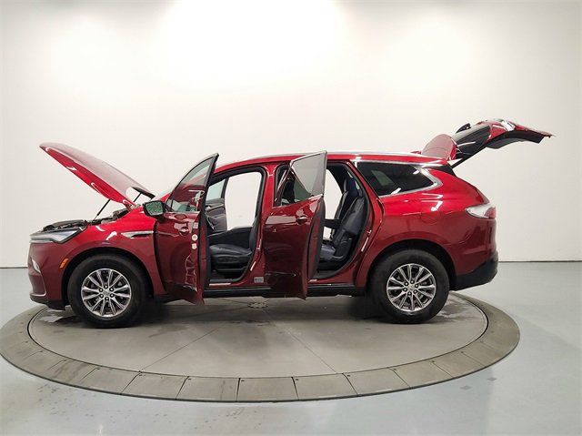 Used 2024 Buick Enclave Premium image 12