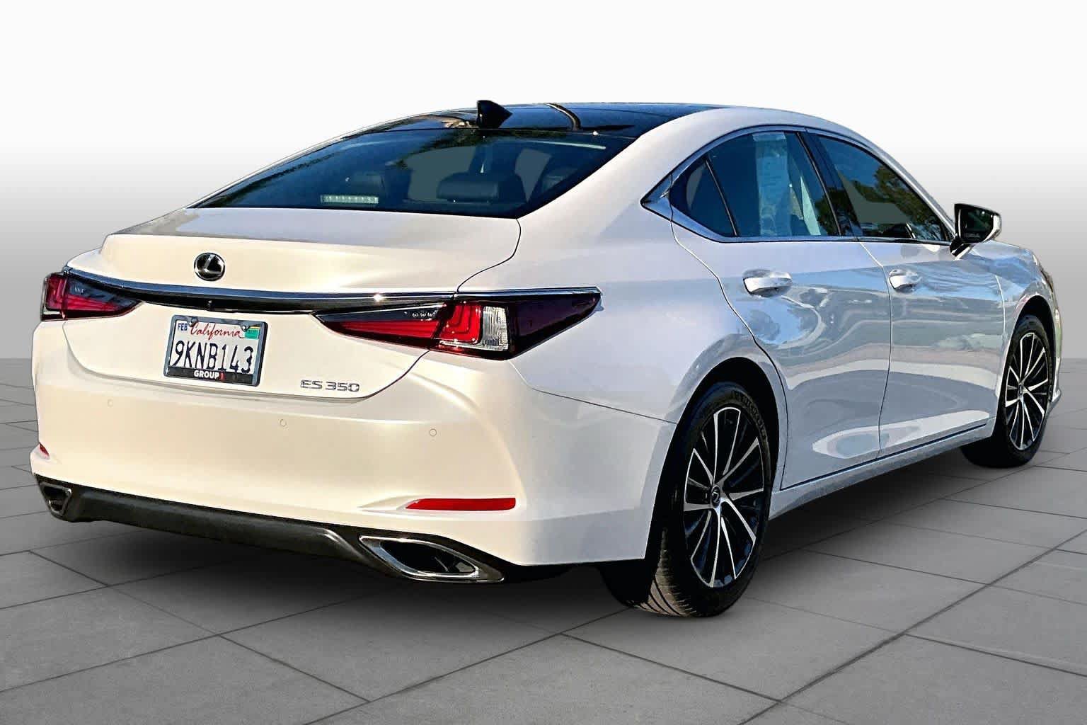 Certified 2024 Lexus ES 350 w/ Premium Package FWD image 12