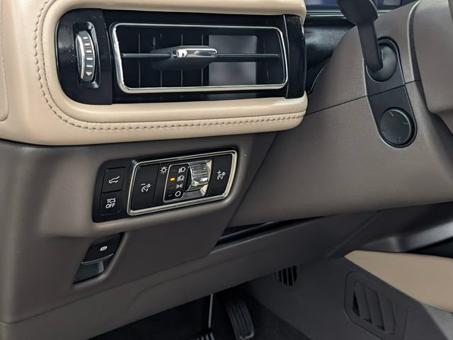 Used 2023 Lincoln Nautilus AWD w/ Premium Package image 12