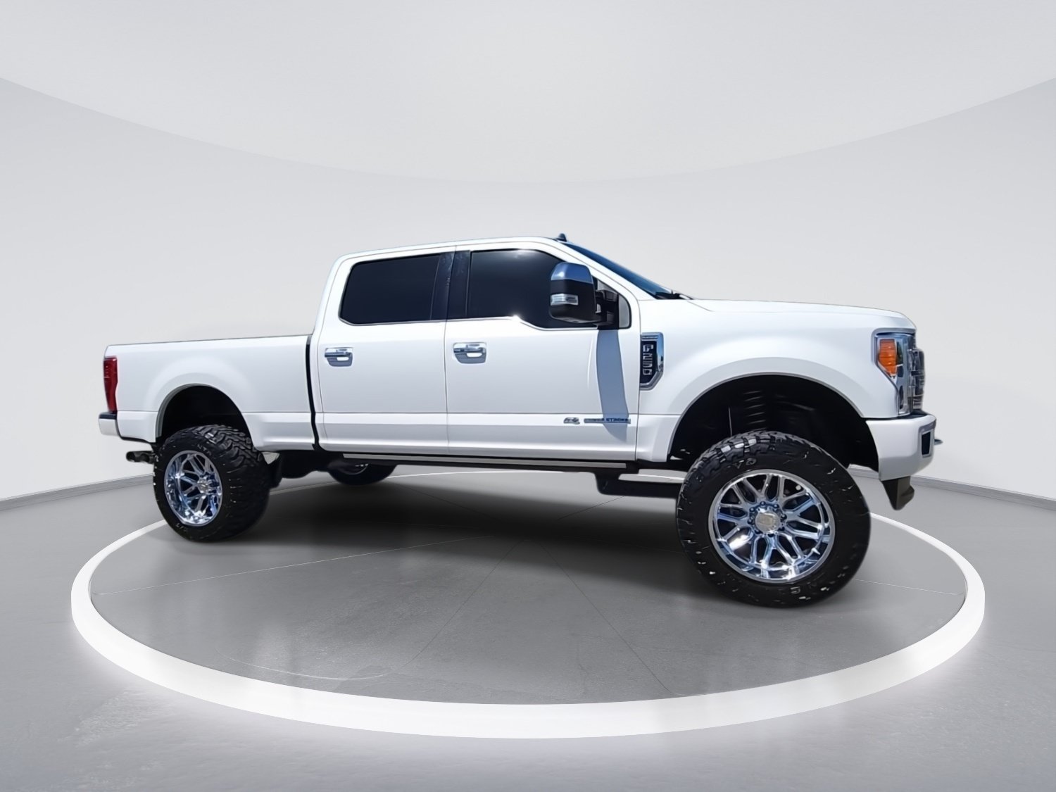 Used 2019 Ford F250 Platinum AWD/4WD image 9