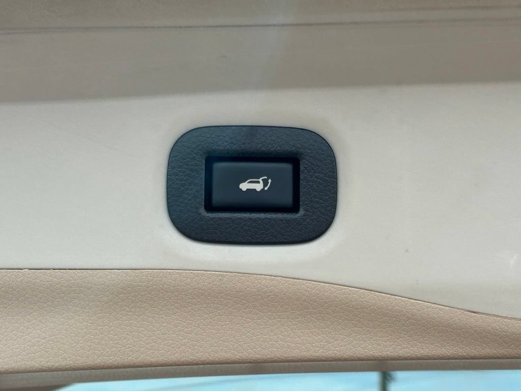 Used 2016 Nissan Rogue SL w/ SL Premium Package FWD image 54