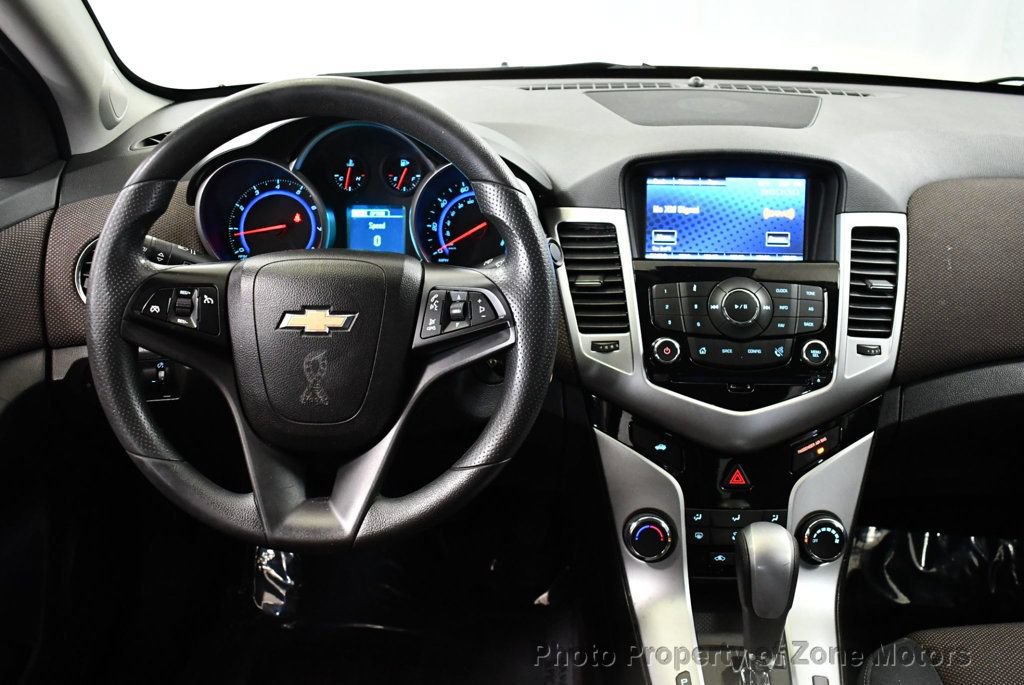 Used 2016 Chevrolet Cruze LT FWD image 23