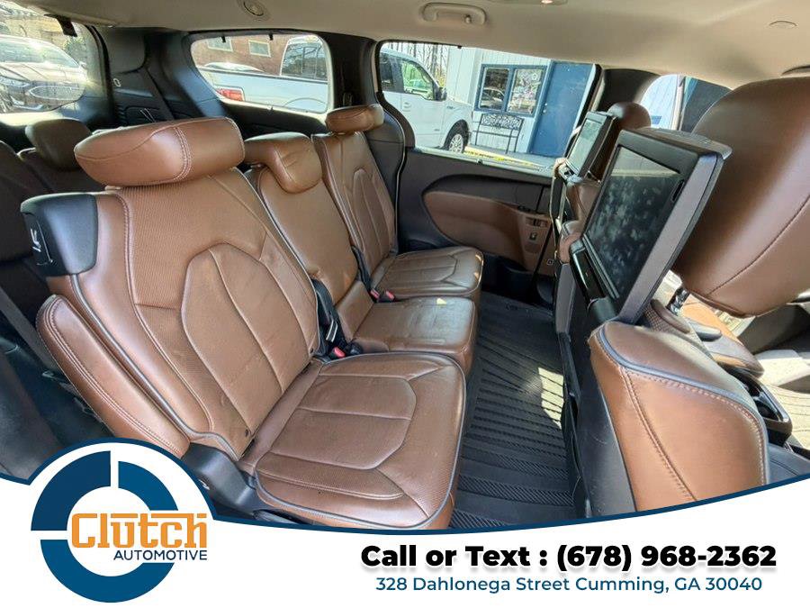 Used 2017 Chrysler Pacifica Limited w/ UConnect Theater Package image 19