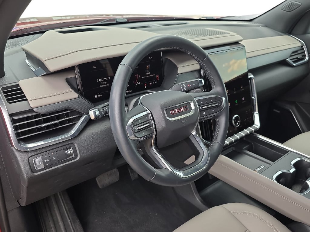 Used 2024 GMC Acadia Elevation w/ Luxury Package FWD image 14