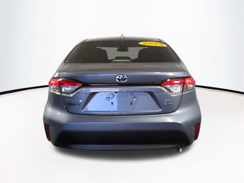 Used 2025 Toyota Corolla LE image 6