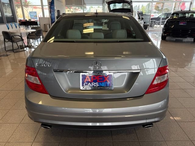 Used 2010 Mercedes-Benz C 300 Sedan image 5