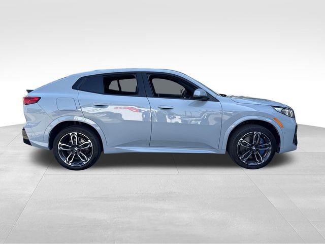 Used 2025 BMW X2 xDrive28i AWD/4WD image 11