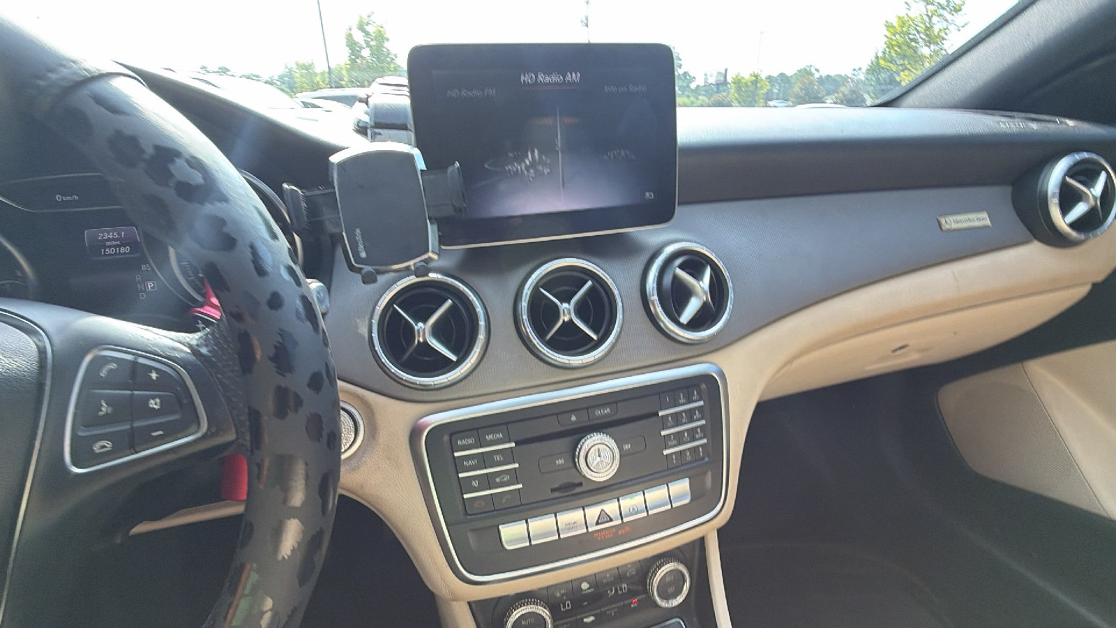 Used 2017 Mercedes-Benz CLA 250 image 32