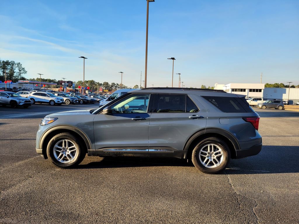 Certified 2025 Ford Explorer Active w/ Active Comfort Package image 2