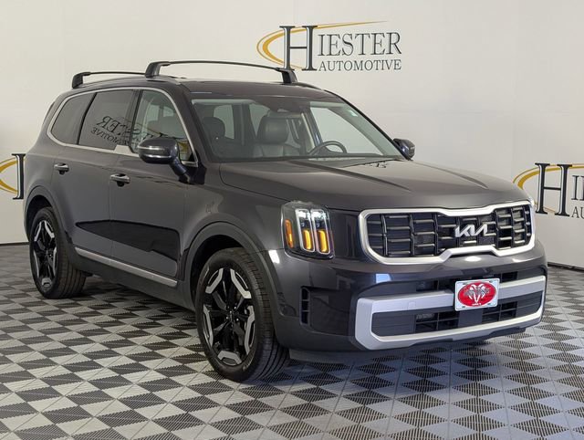 Used 2025 Kia Telluride S image 2