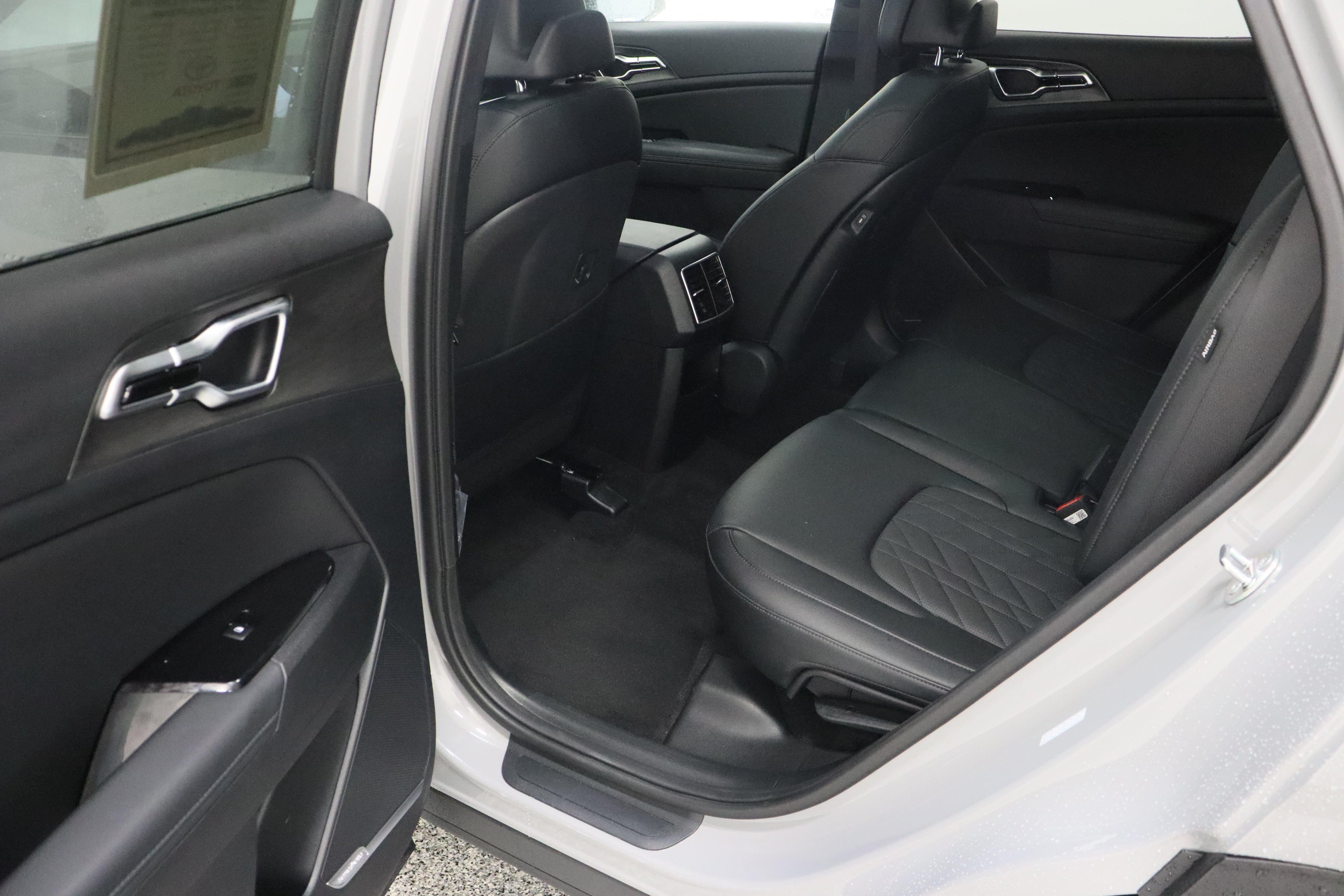 Used 2025 Kia Sportage X-Pro AWD/4WD image 30