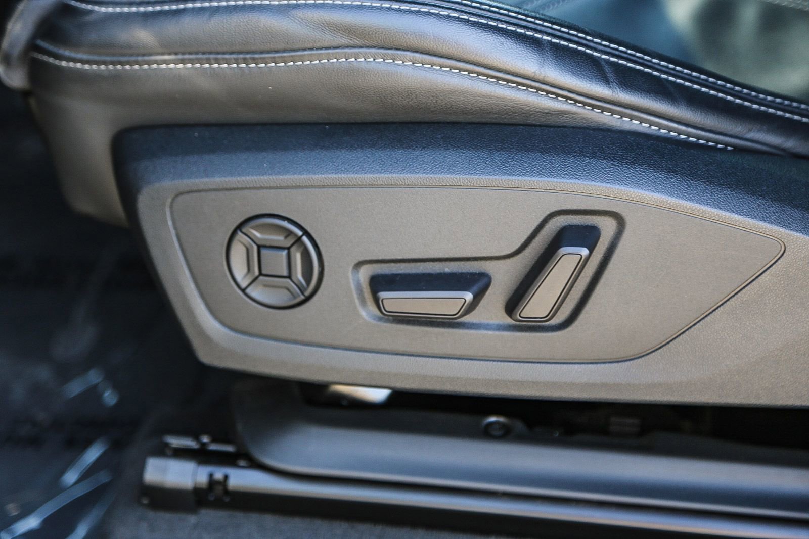 Used 2023 Audi Q3 2.0T Premium w/ Black Optic Sport Package image 22