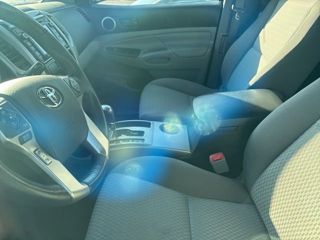 Used 2015 Toyota Tacoma 4x4 Access Cab V6 w/ SR5 Package image 10