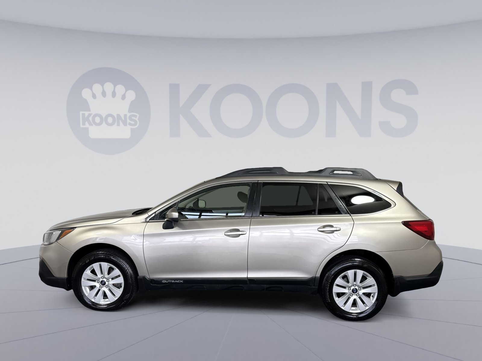 Used 2019 Subaru Outback 2.5i Premium AWD/4WD image 2