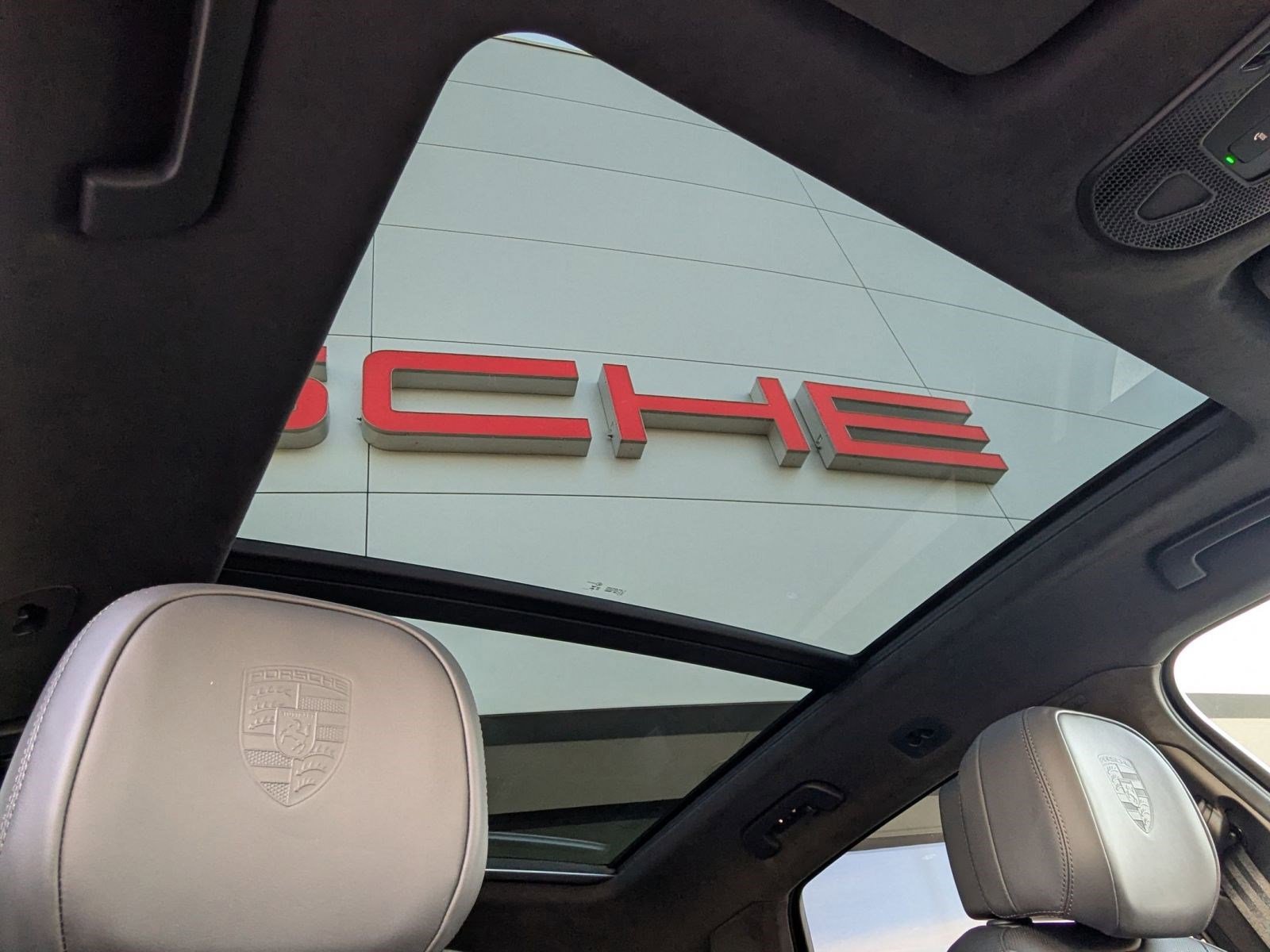 New 2026 Porsche Cayenne GTS image 25