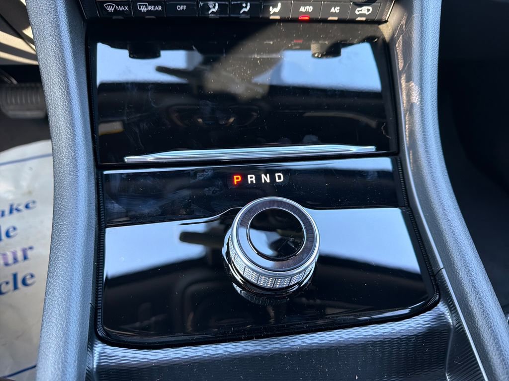 New 2025 Jeep Grand Cherokee L Altitude image 17