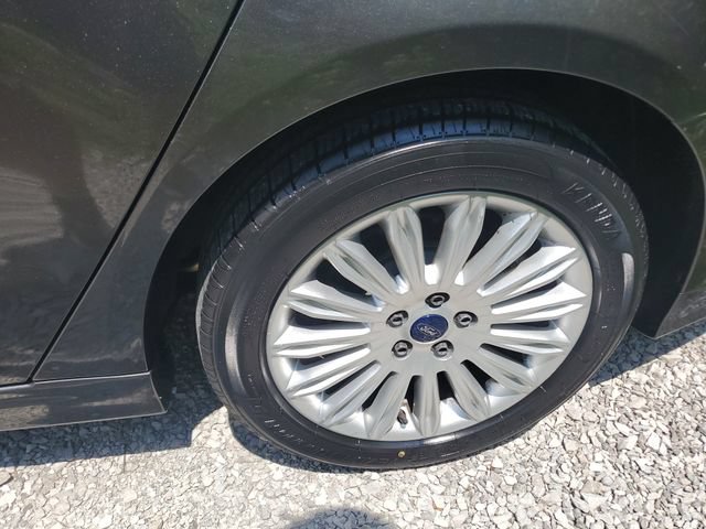 Used 2015 Ford Fusion SE FWD image 5