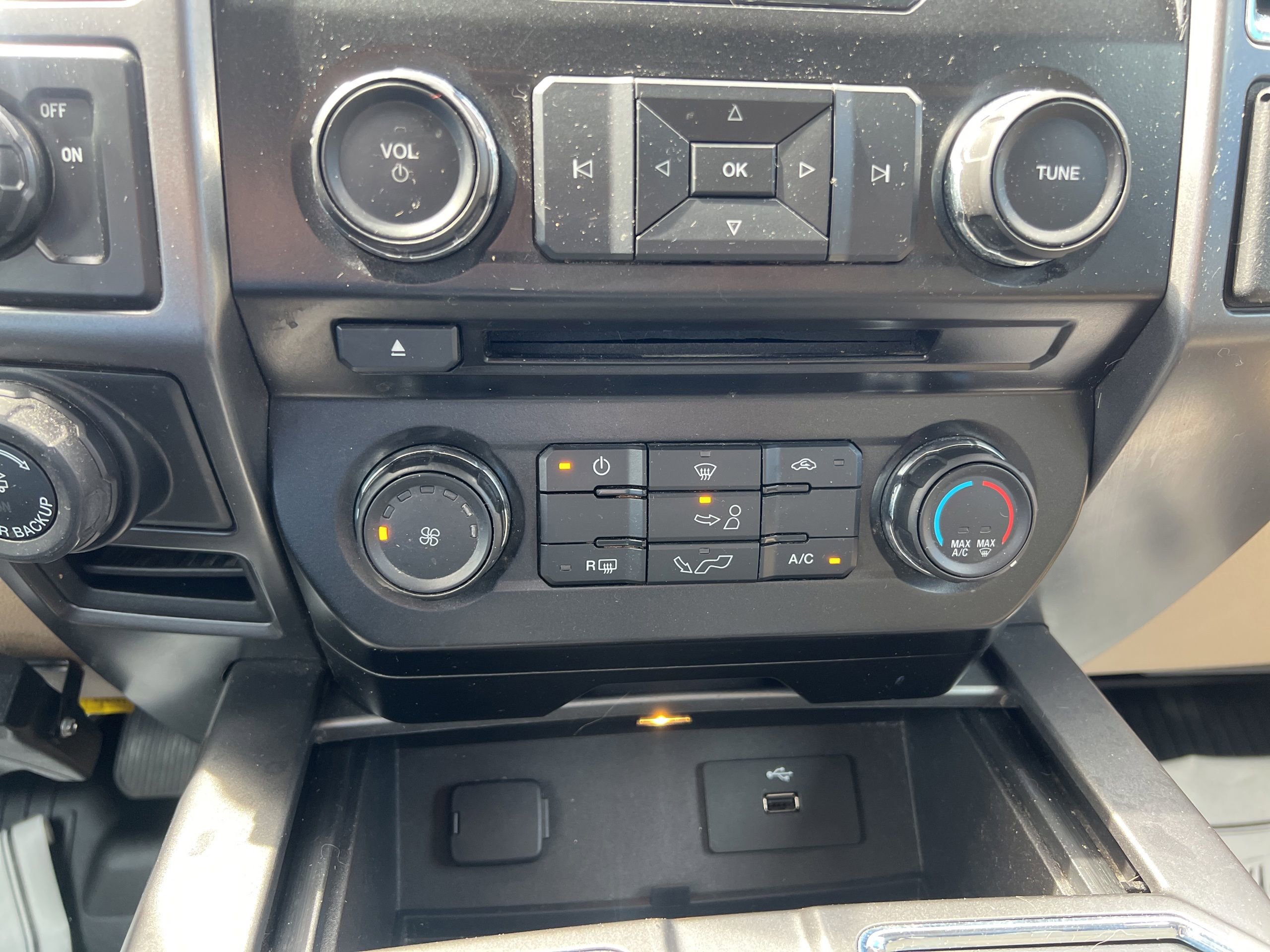Used 2016 Ford F150 XLT w/ Equipment Group 301A Mid RWD image 17