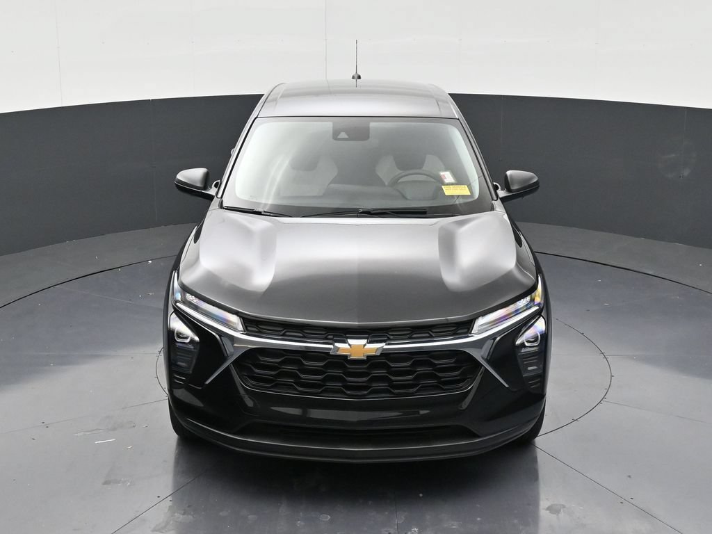 Used 2025 Chevrolet Trax LS FWD image 19