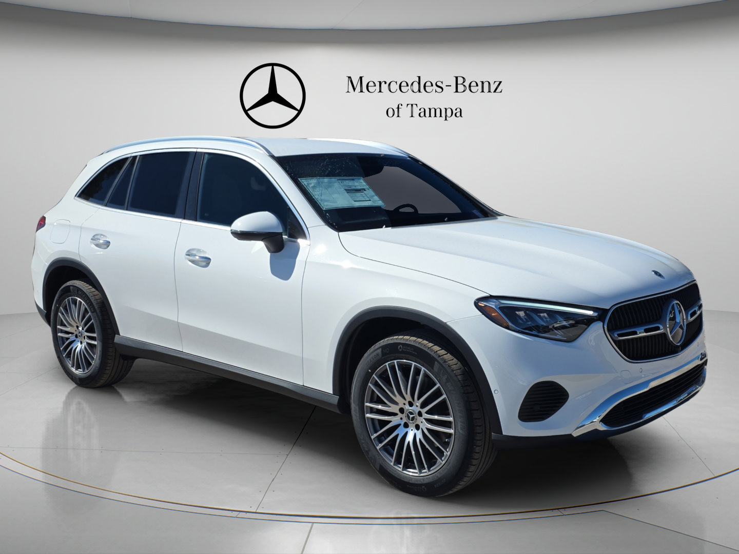 Used 2026 Mercedes-Benz GLC 300 image 4