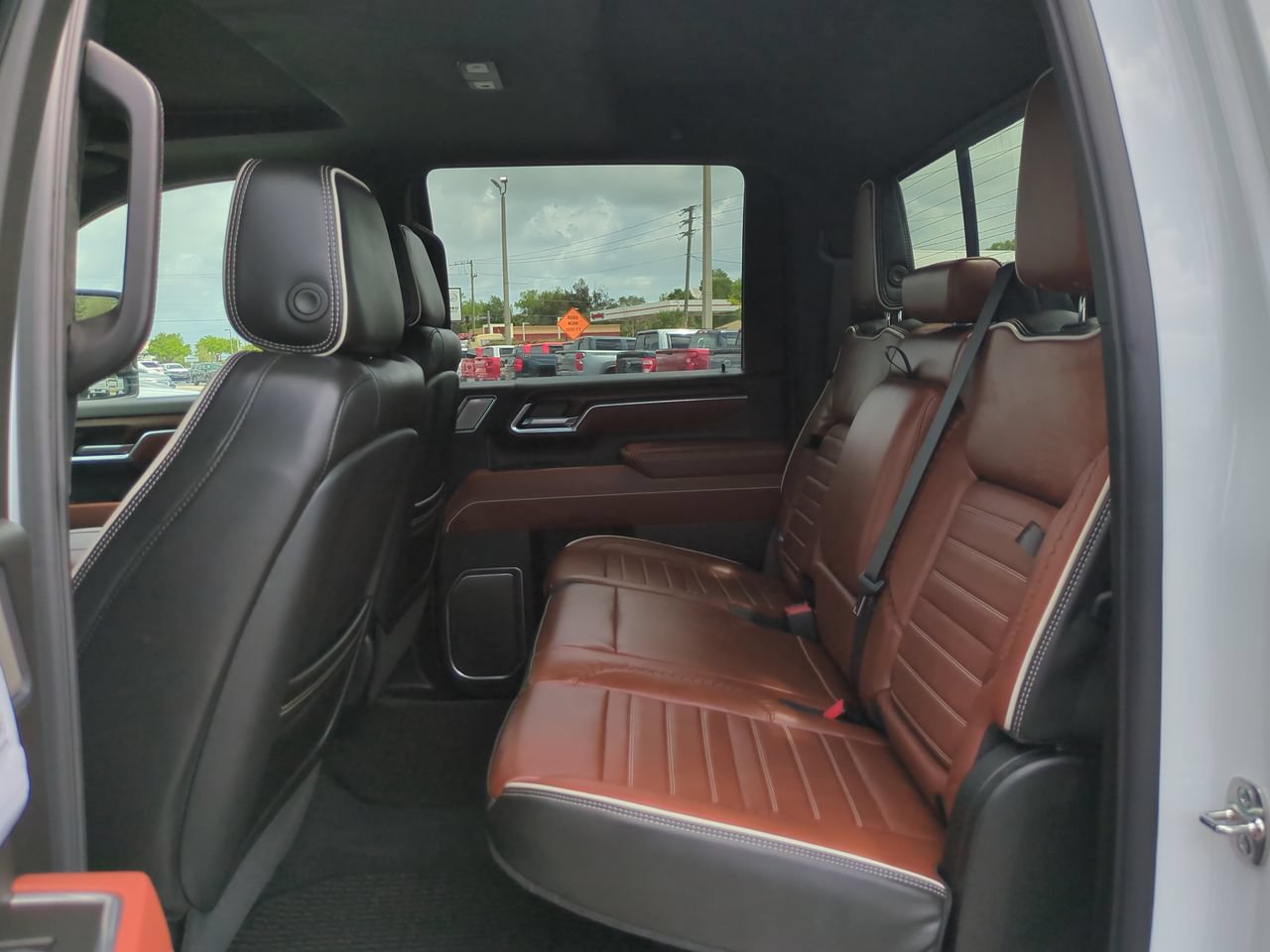 Used 2026 GMC Sierra 3500 Denali Ultimate AWD/4WD image 13