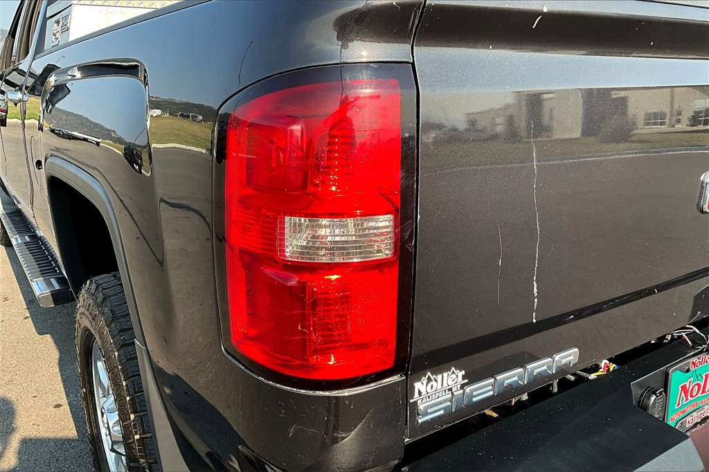 Used 2015 GMC Sierra 3500 Denali w/ Duramax Plus Package image 31