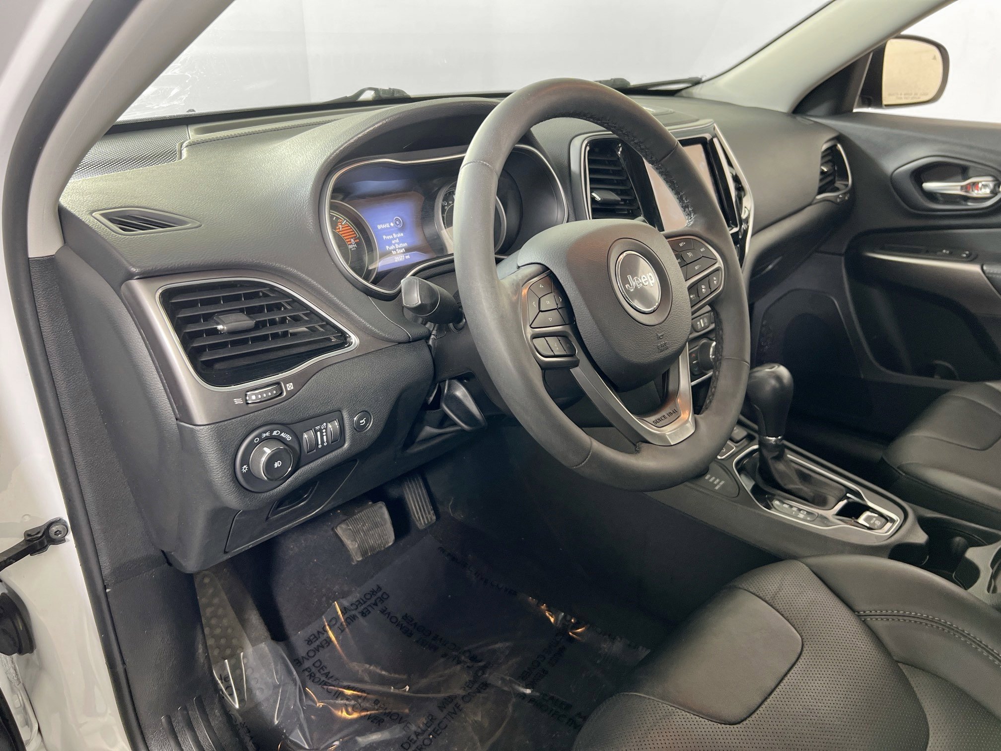 Used 2022 Jeep Cherokee Limited AWD/4WD image 9