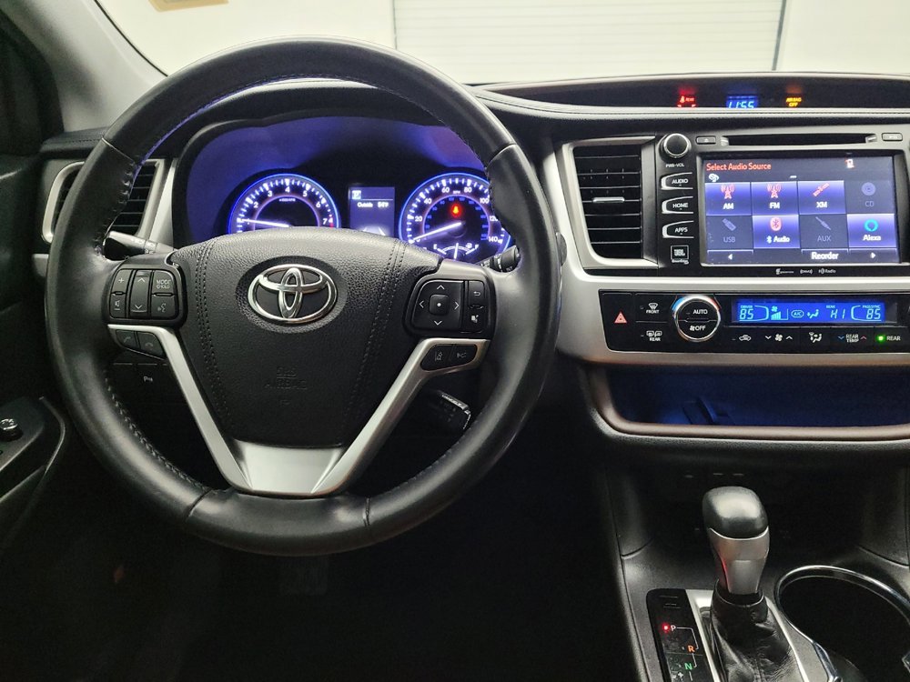 Used 2019 Toyota Highlander Limited image 22